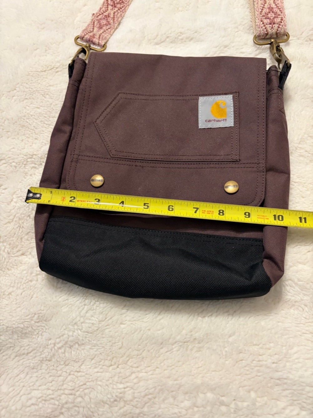 Carhartt Mauve Crossbody Bag with Black Base - Picture 4 of 5